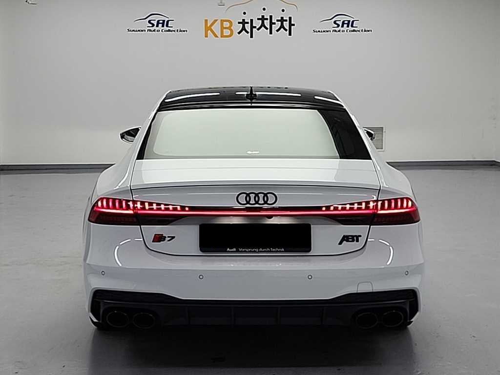 Audi S7 — photo 03