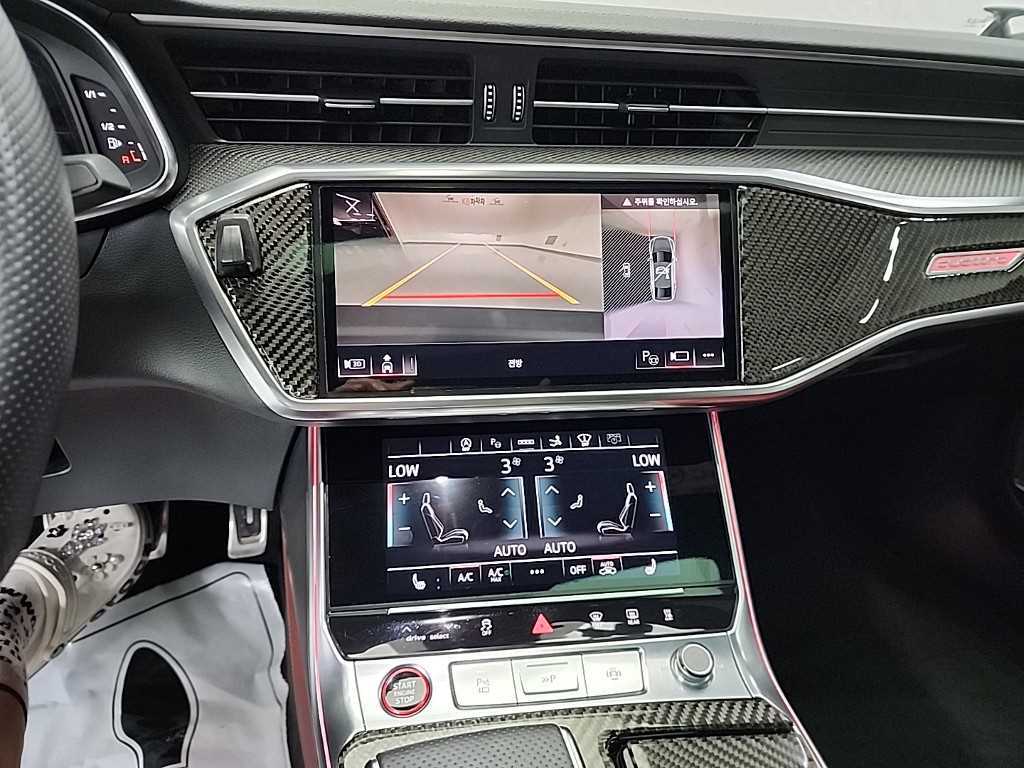 Audi S7 — photo 10