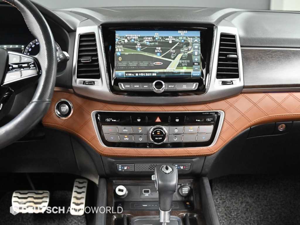 KGM Rexton — photo 14