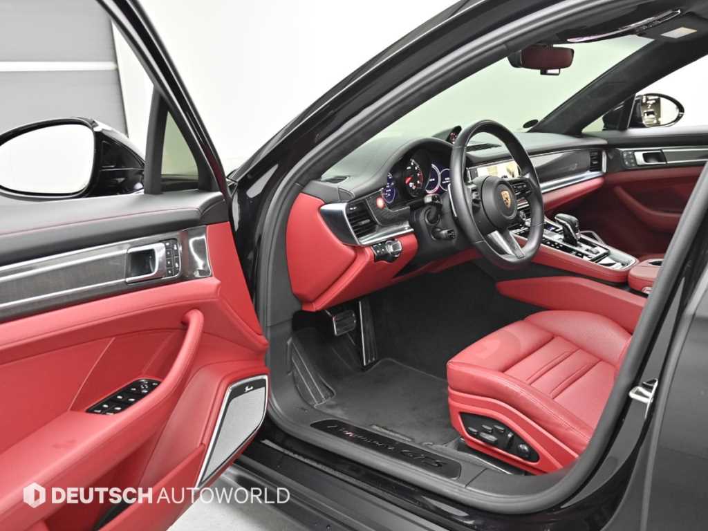 Porsche Panamera — photo 11