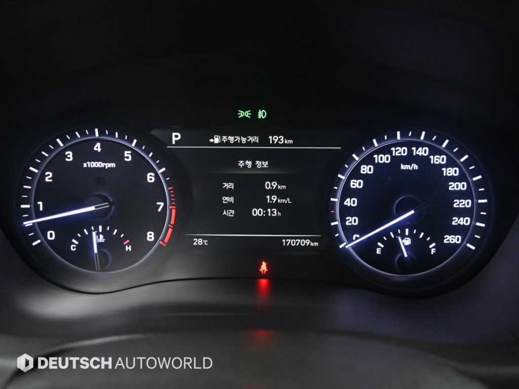 Genesis G80 — photo 08