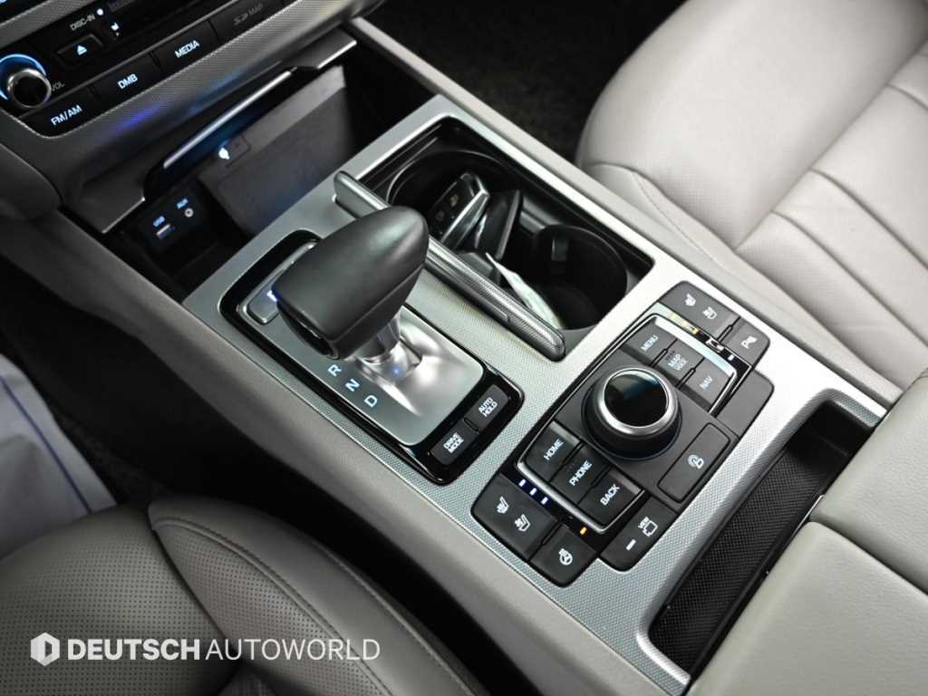 Genesis G80 — photo 09