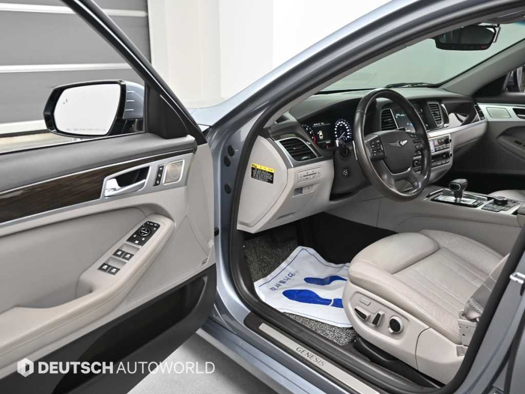 Genesis G80 — photo 11