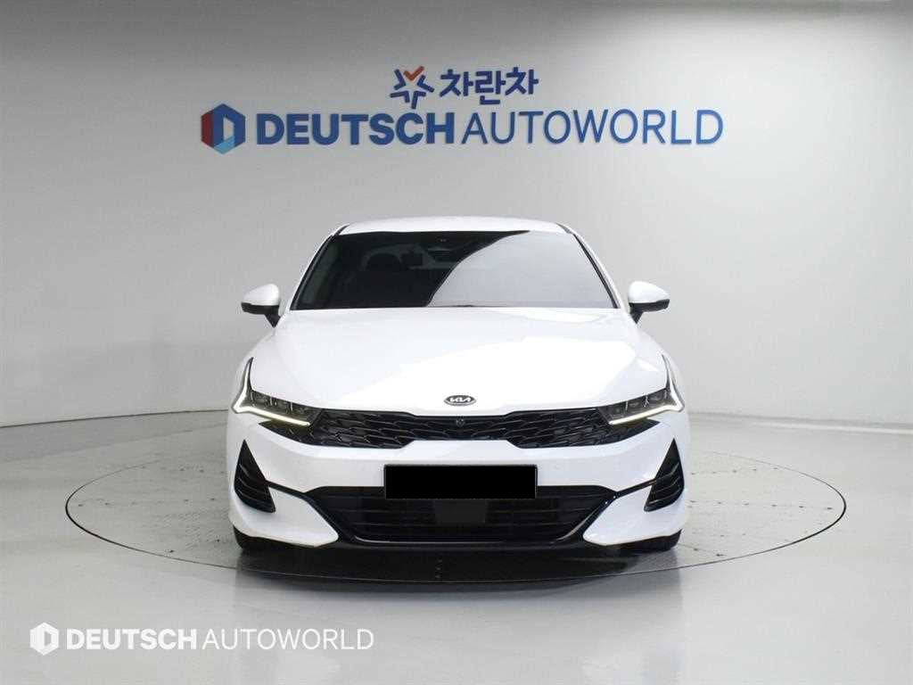 Kia K5 — photo 03