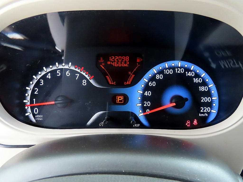 Nissan Cube — photo 09