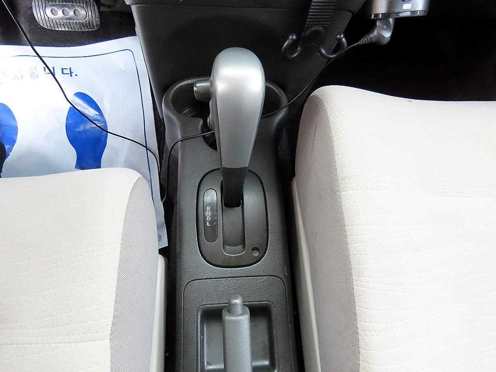 Nissan Cube — photo 10