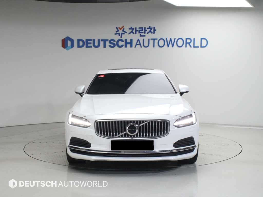 Volvo S90 — photo 03