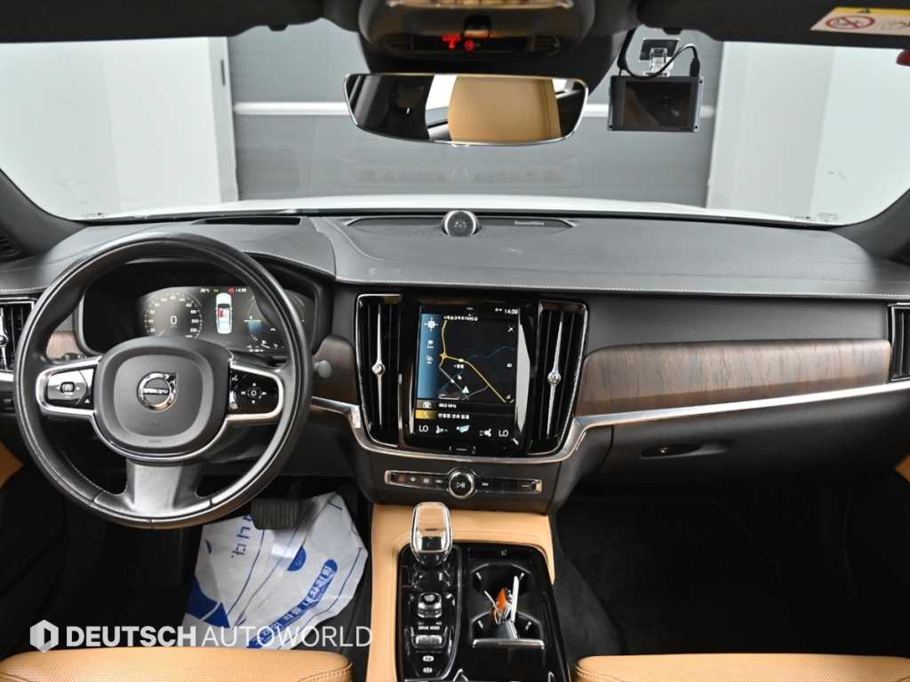 Volvo S90 — photo 07