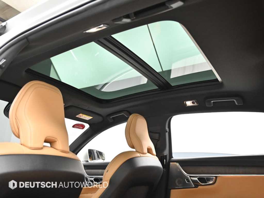 Volvo S90 — photo 18