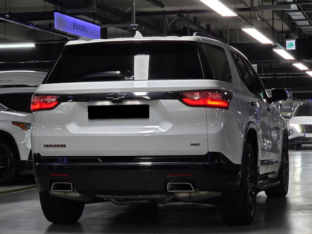 CHEVROLET Traverse — photo 02