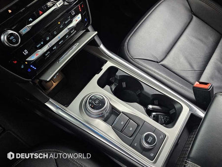 Ford Explorer — photo 09