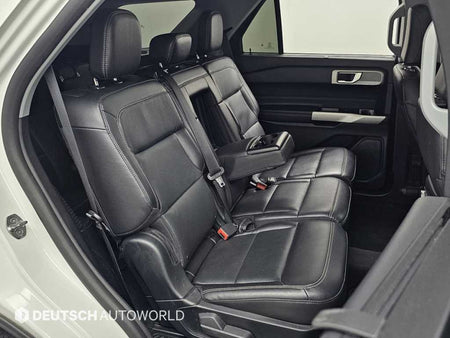 Ford Explorer — photo 12