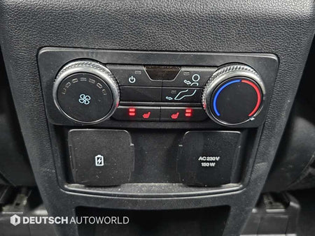 Ford Explorer — photo 16