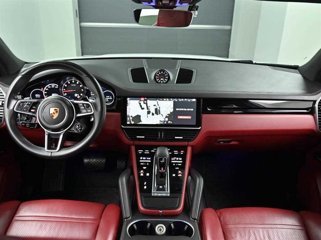 Porsche Cayenne — photo 06