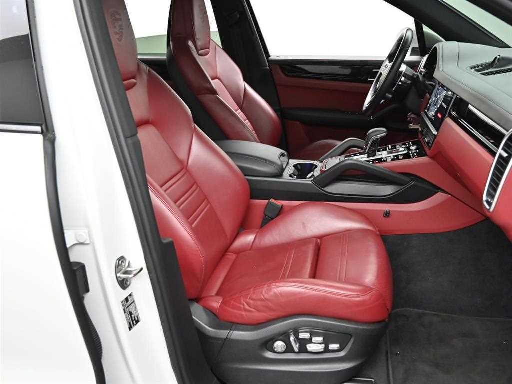 Porsche Cayenne — photo 09