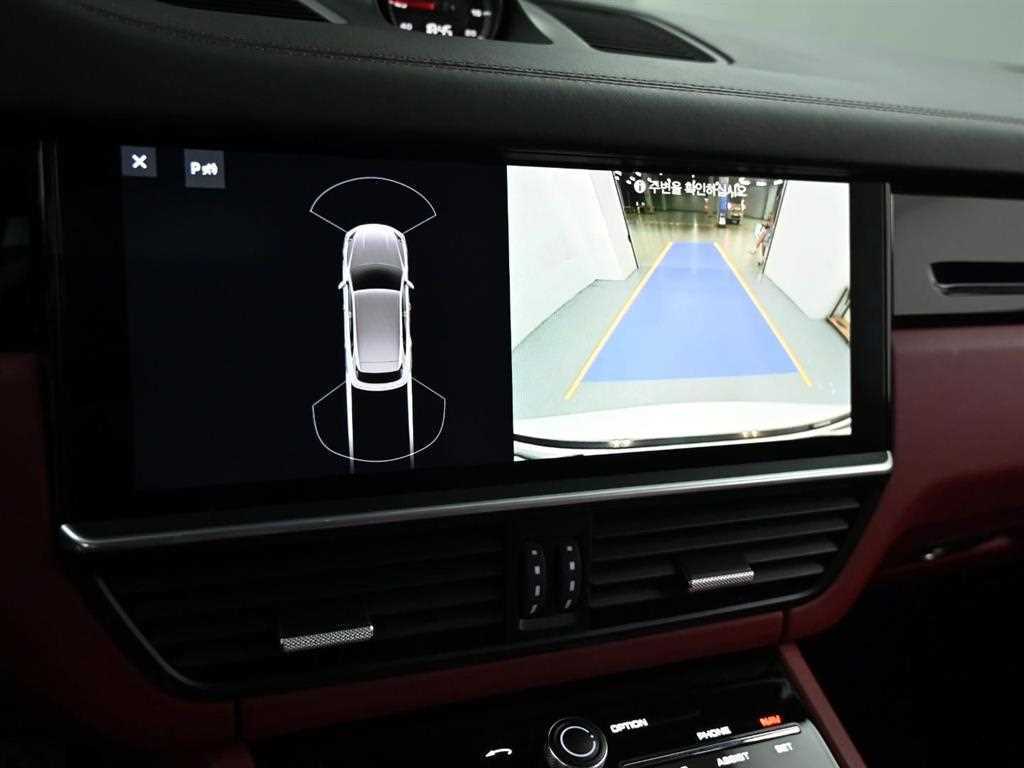 Porsche Cayenne — photo 14