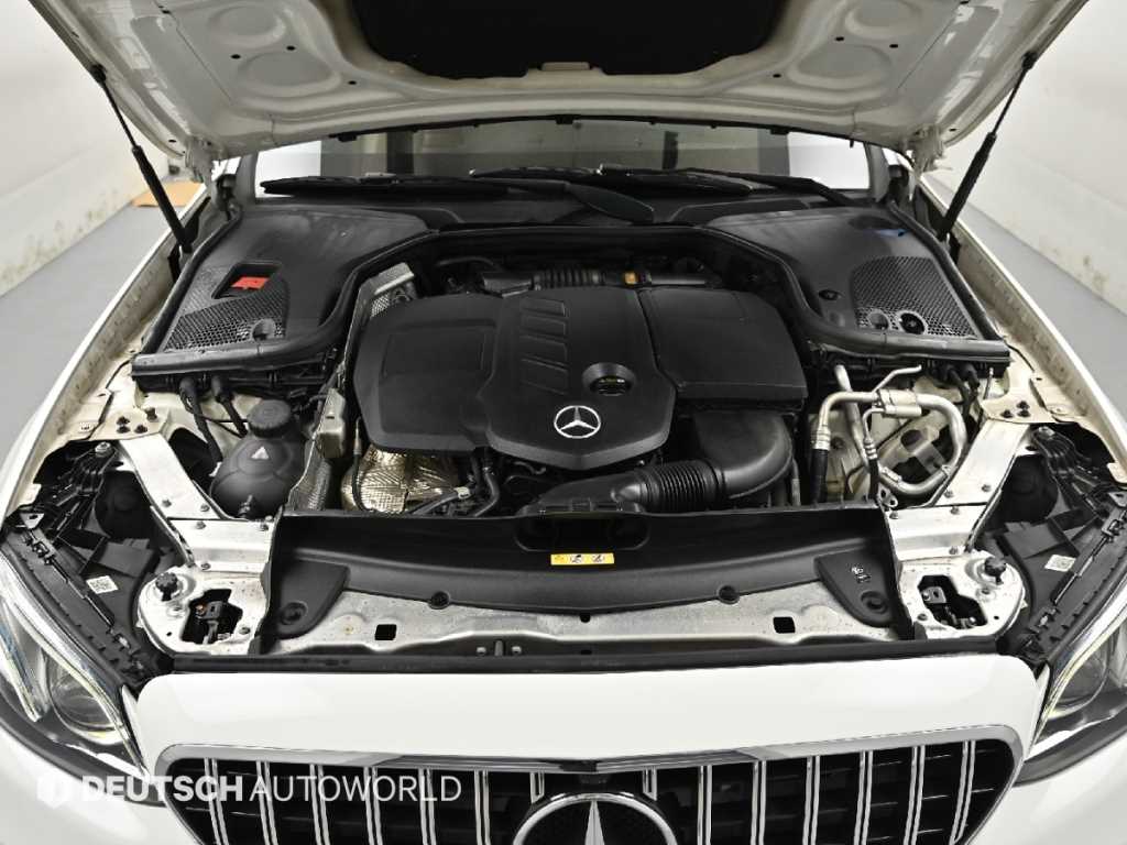 Mercedes-Benz E-Class — photo 06