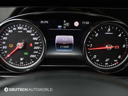 Mercedes-Benz E-Class — photo 08