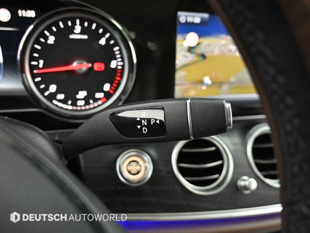 Mercedes-Benz E-Class — photo 09