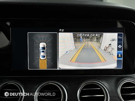 Mercedes-Benz E-Class — photo 15