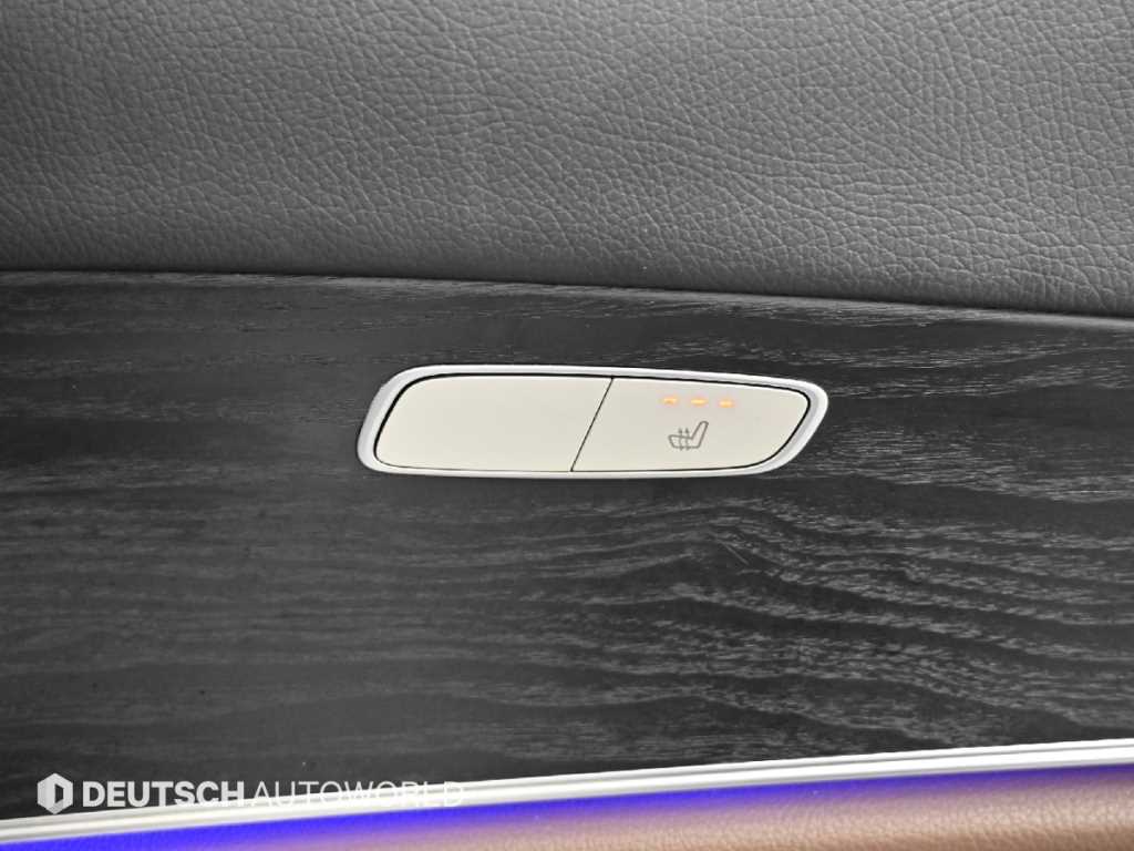 Mercedes-Benz E-Class — photo 16