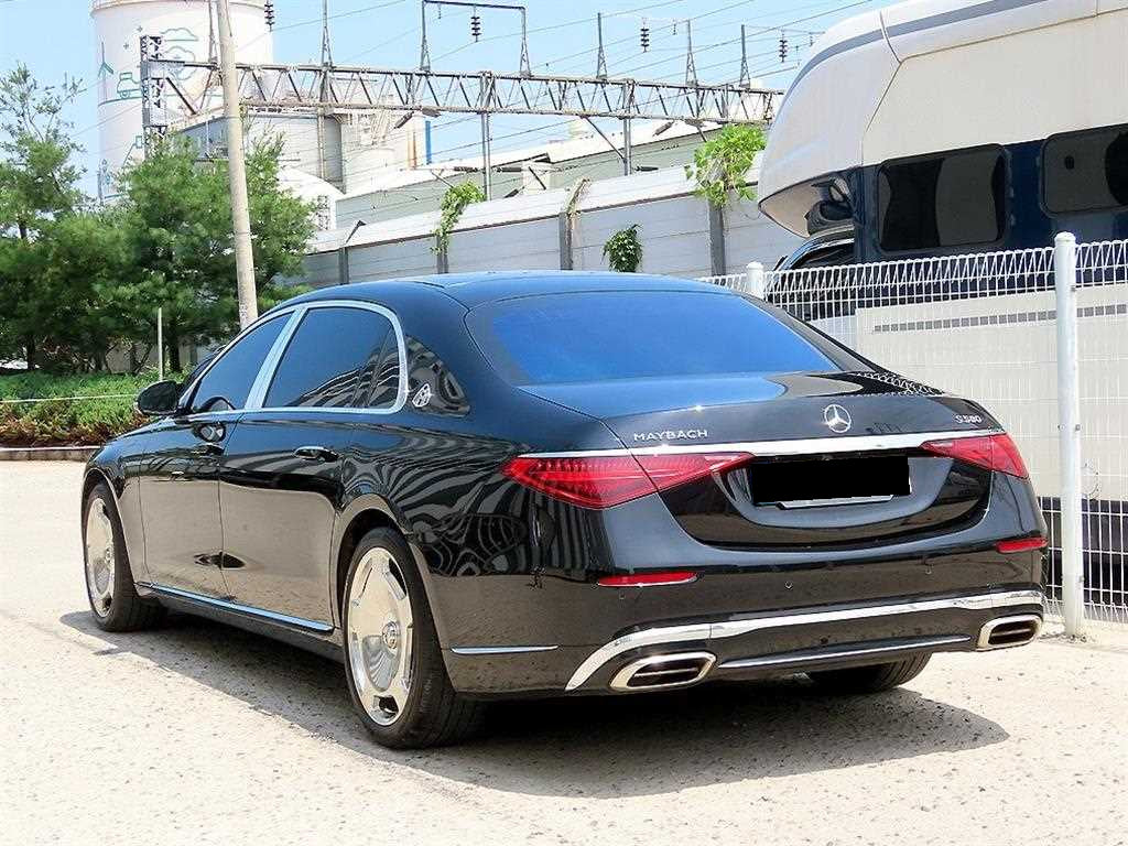 Mercedes-Benz S-Class — photo 03