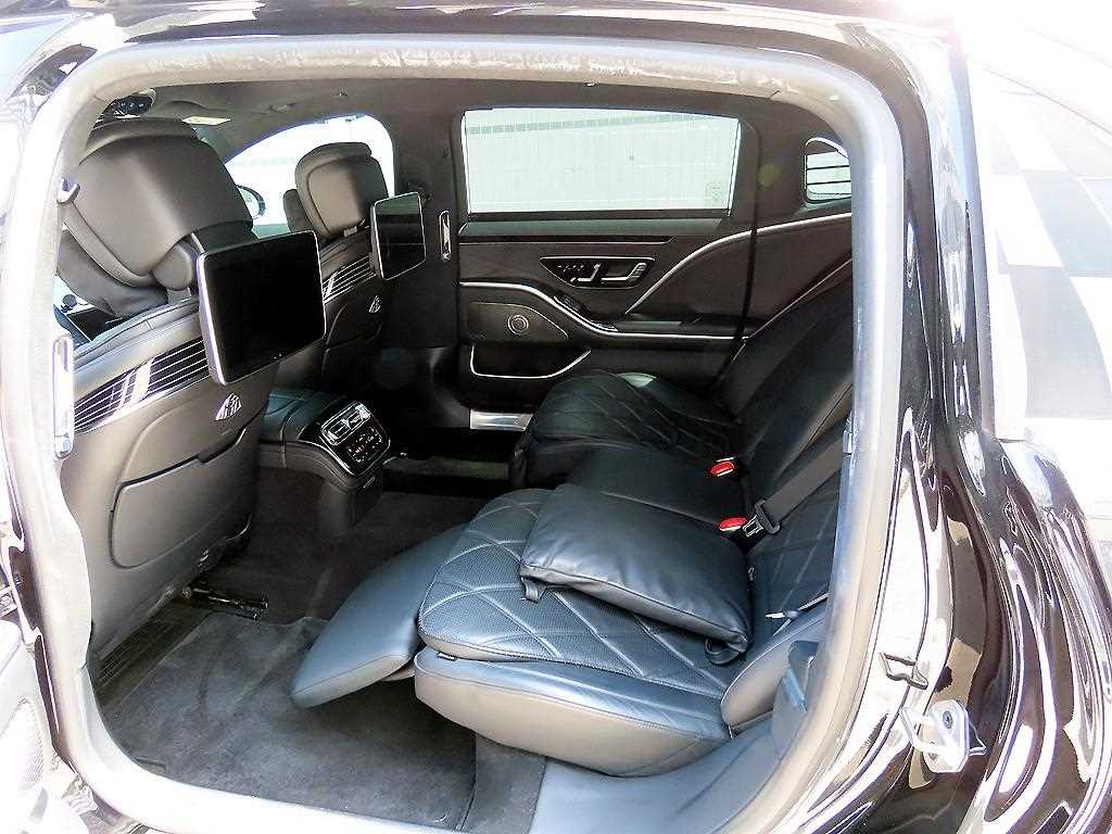 Mercedes-Benz S-Class — photo 06