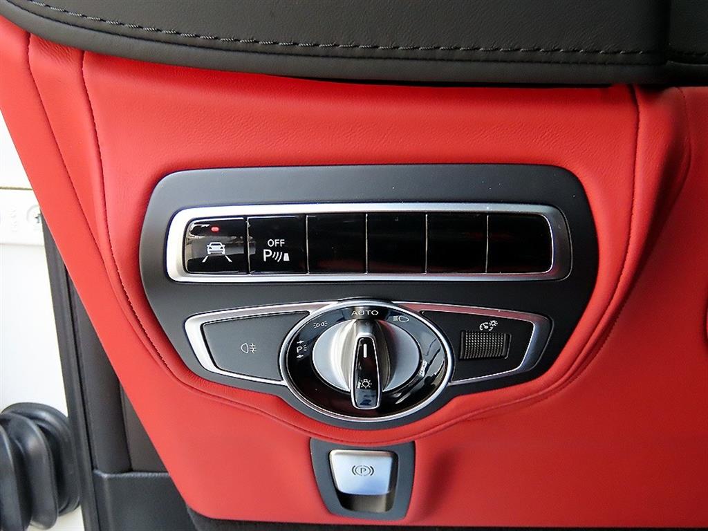 Mercedes-Benz G-Class — photo 11