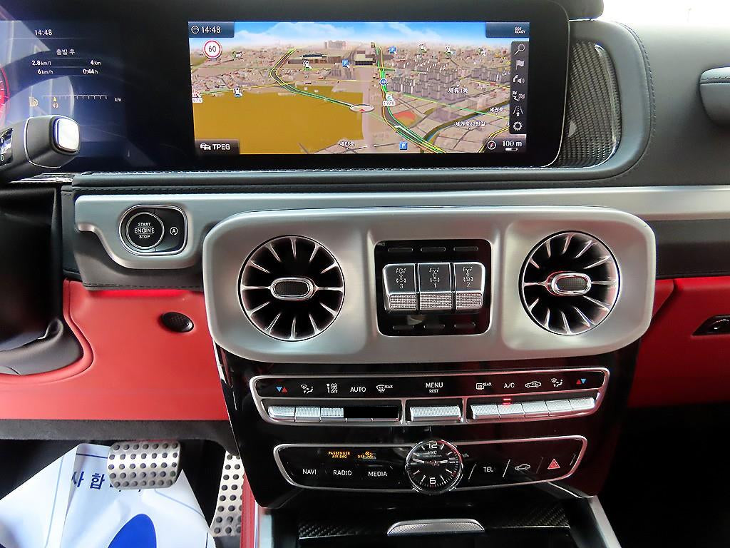 Mercedes-Benz G-Class — photo 13