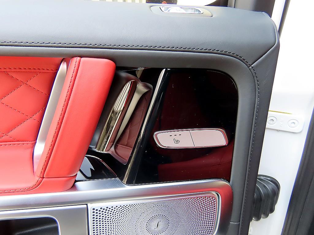 Mercedes-Benz G-Class — photo 15
