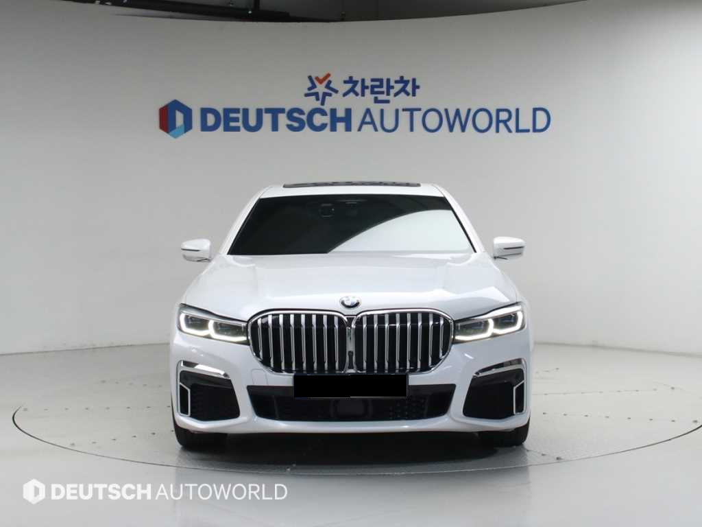 BMW 7-Series — photo 03