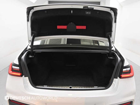 BMW 7-Series — photo 19
