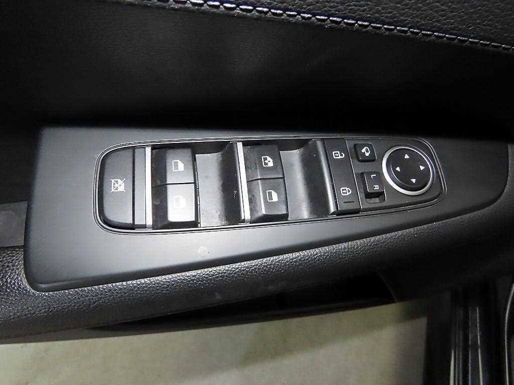 Kia K3 — photo 13