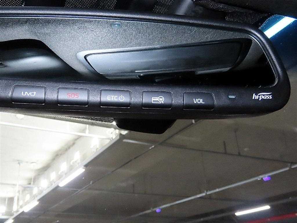 Kia K3 — photo 17