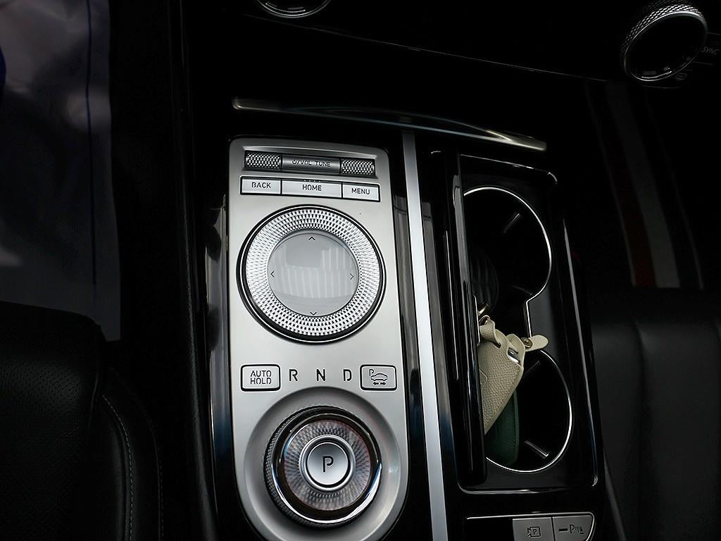 Genesis G80 — photo 10