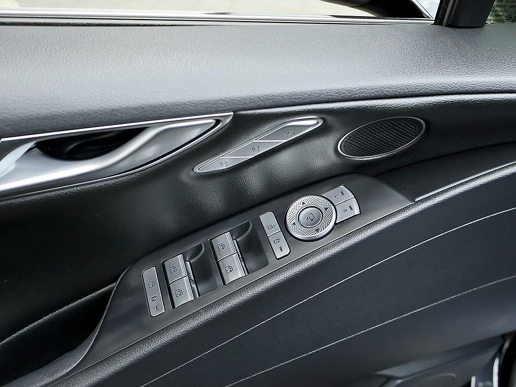 Genesis G80 — photo 13