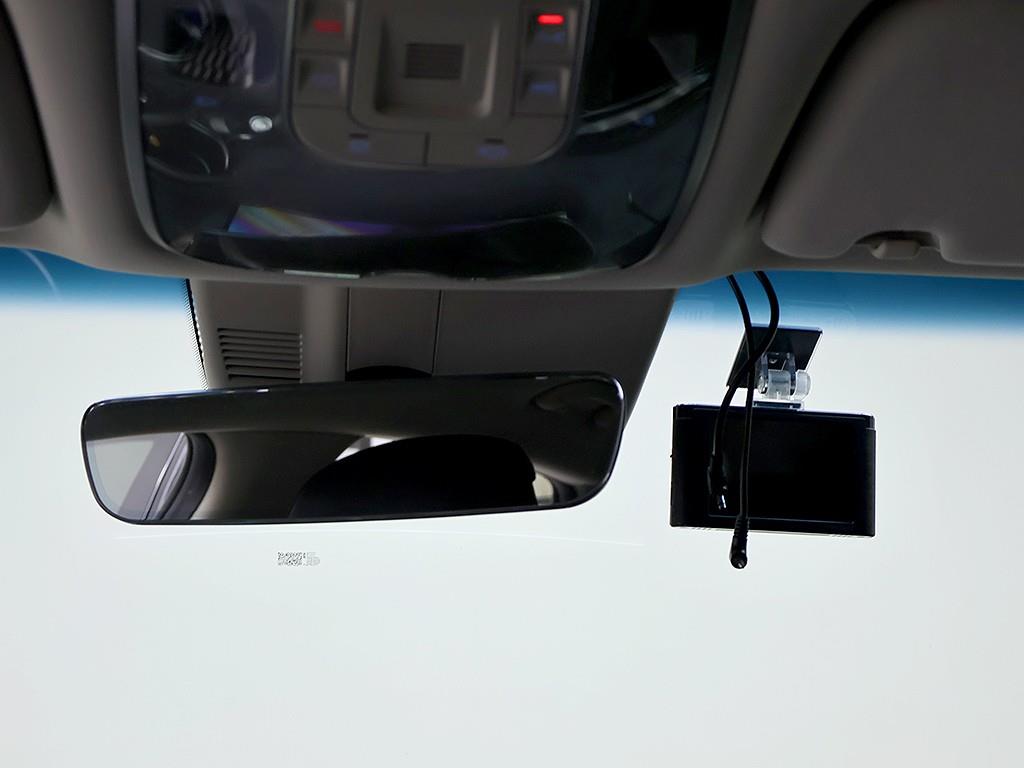 Genesis G80 — photo 16