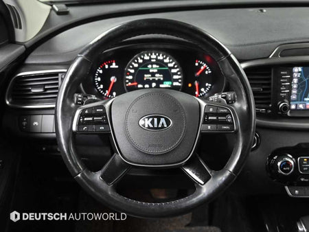 Kia Sorento — photo 13