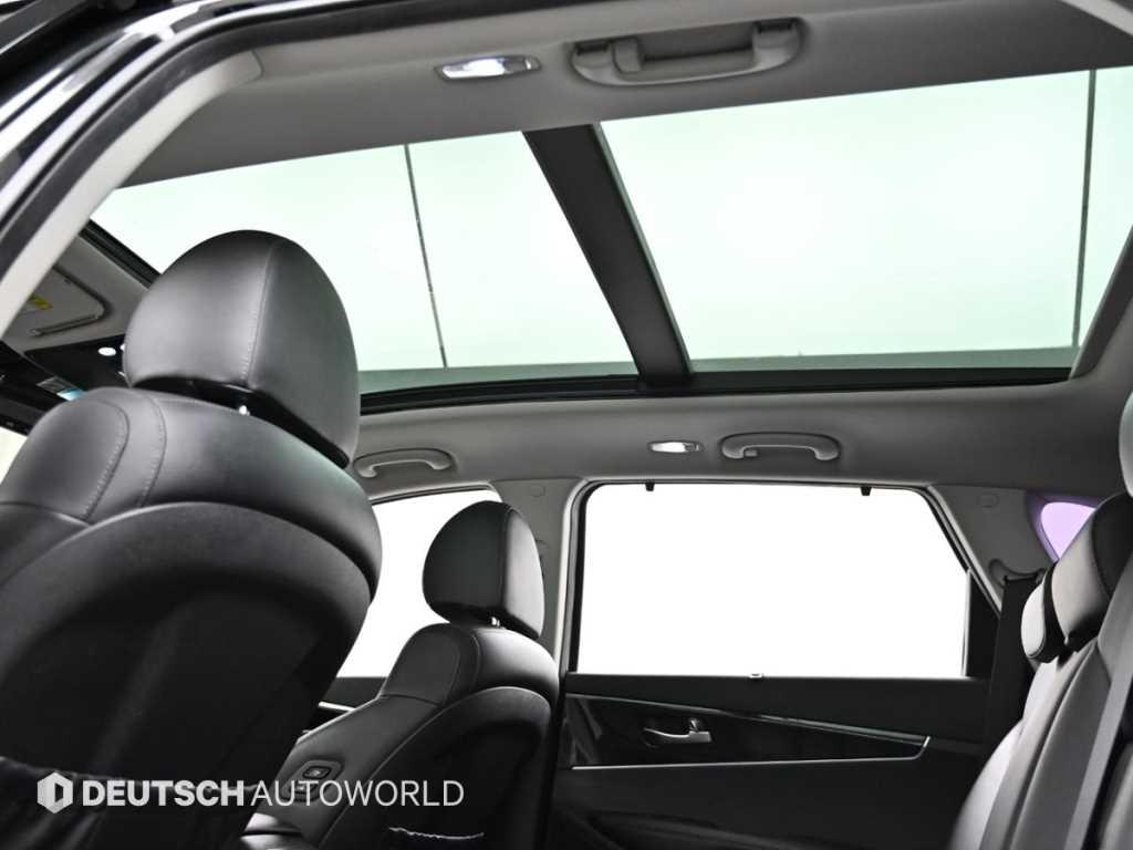 Kia Sorento — photo 18