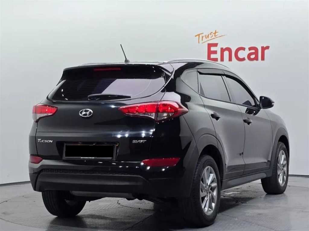 Hyundai Tucson — photo 02