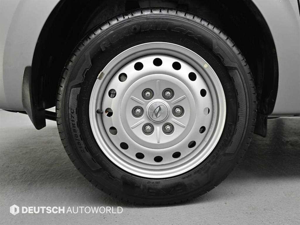 Hyundai Staria — photo 05