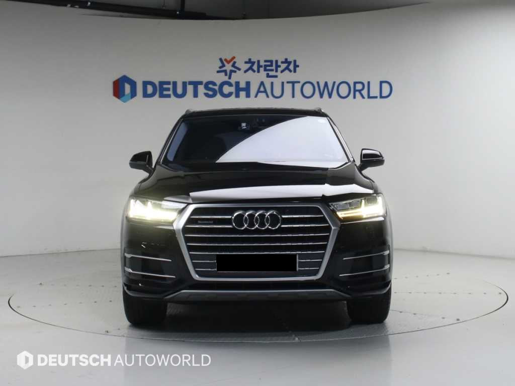 Audi Q7 — photo 01