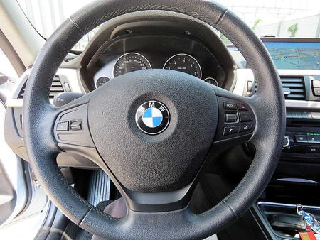 BMW 3-Series — photo 08