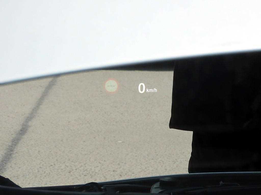 BMW 3-Series — photo 10