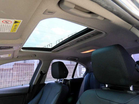 BMW 3-Series — photo 18