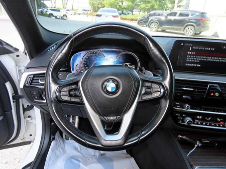BMW 5-Series — photo 08