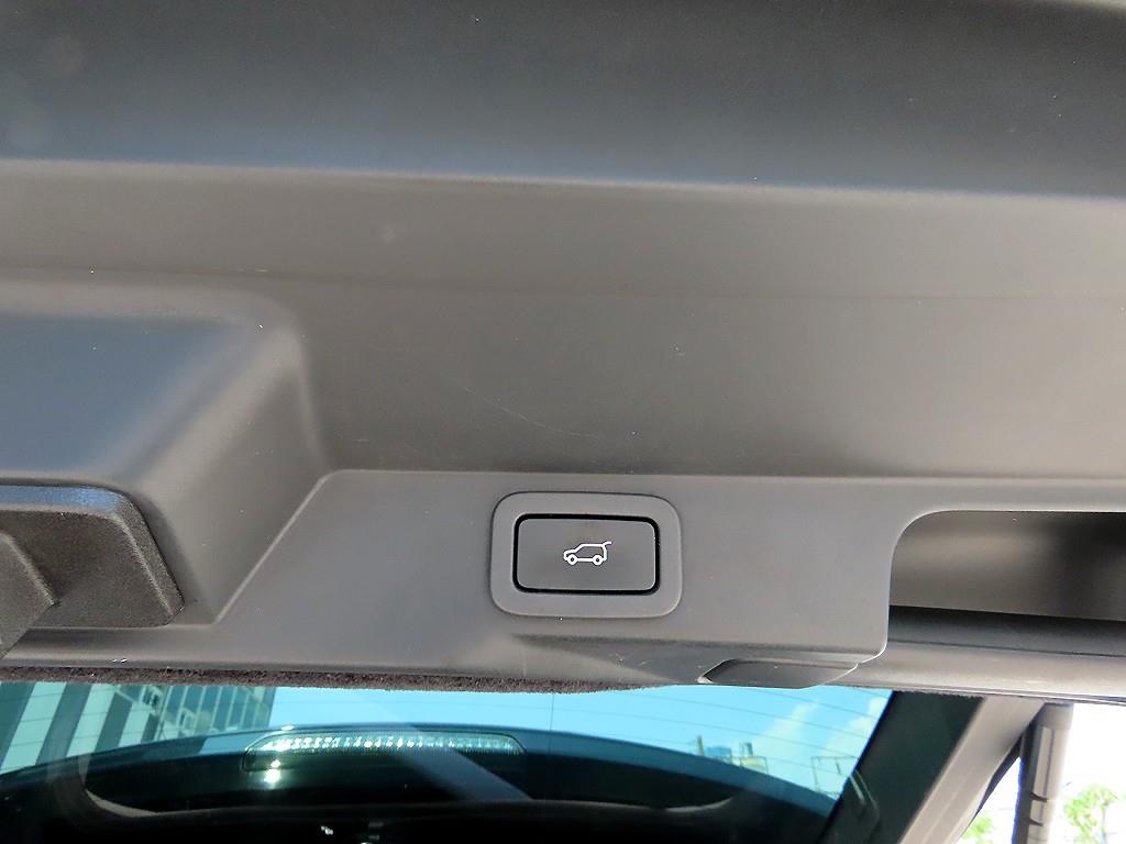 Land Rover Range Rover Sport — photo 16