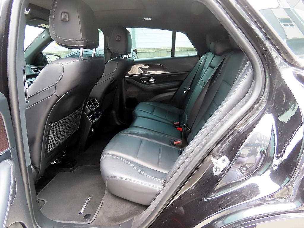Mercedes-Benz GLE-Class — photo 06