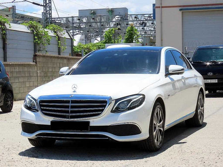 Mercedes-Benz E-Class — photo 02