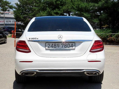 Mercedes-Benz E-Class — photo 04